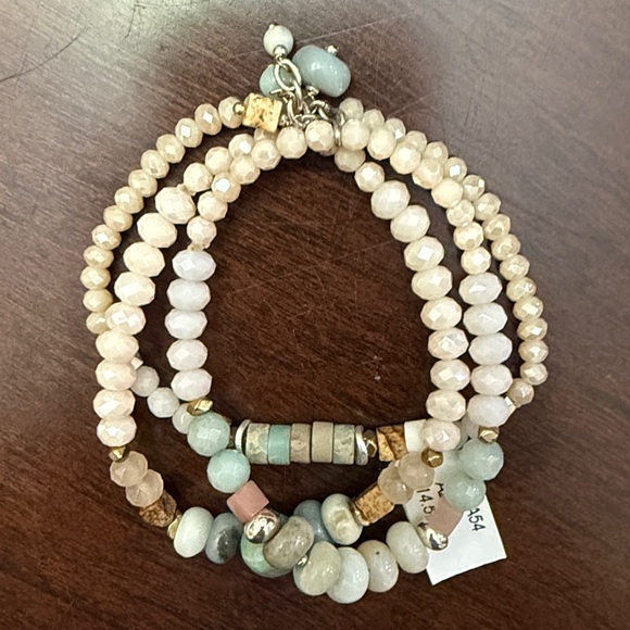 Anthropologie Beaded Stretch Stackable Bracelets Set!!🔥🔥🔥 - Picture 7 of 16